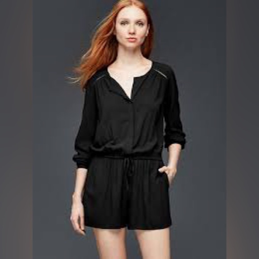 NWT Gap long-sleeve black romper, XXL